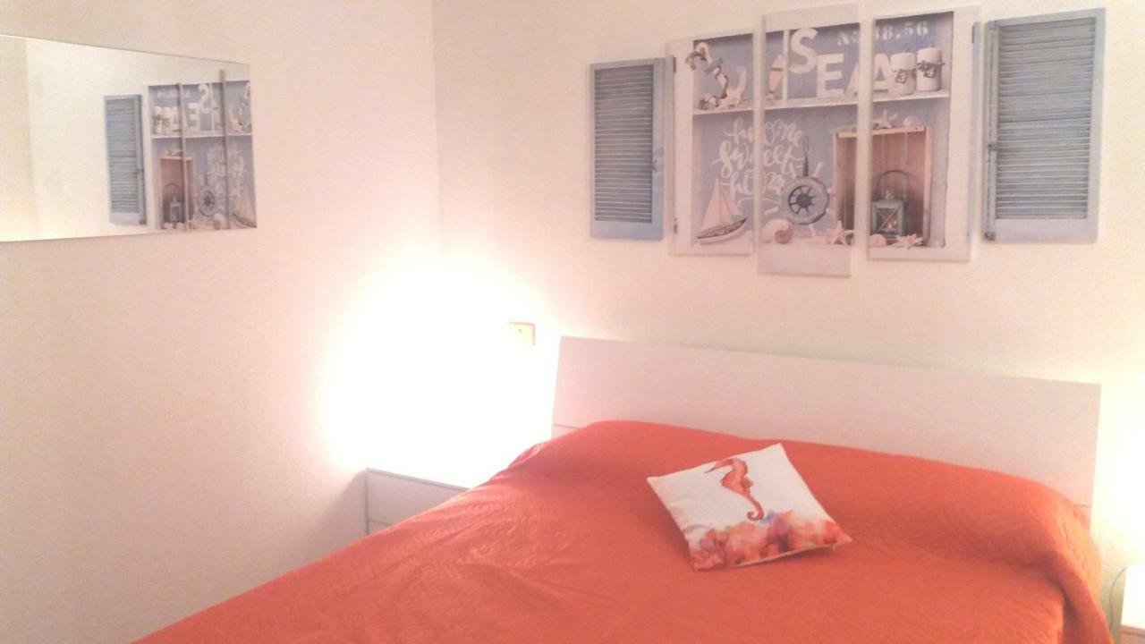 Appartamento Fronte Mare Santa Teresa Gallura Exterior foto